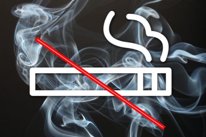 В Хакасии предпринимателя заставили убрать рекламу электронных сигарет 